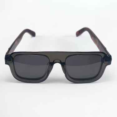 dcss27_glasses01_gray.jpg